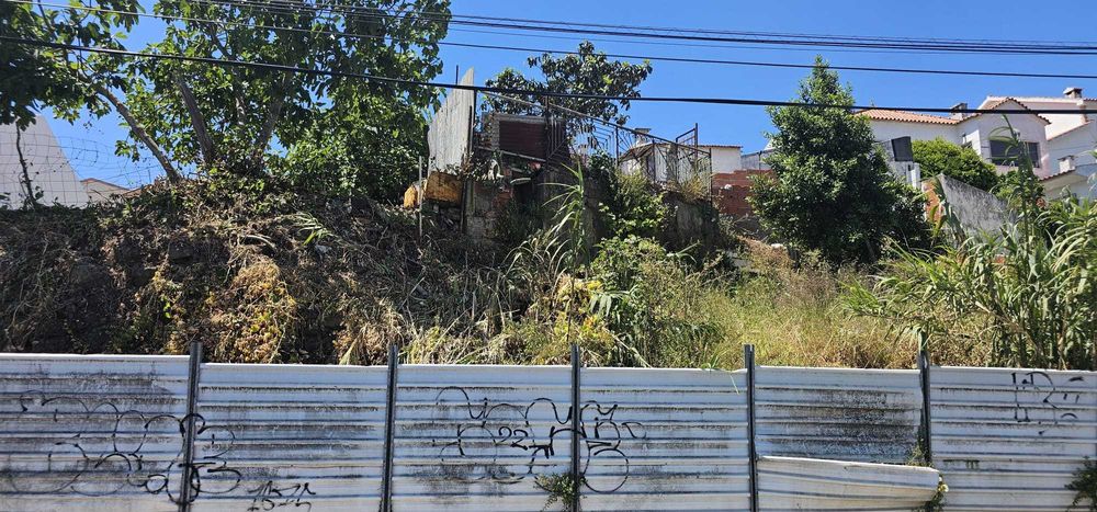 Lote de Terreno para Construção Moradia de 3 andares