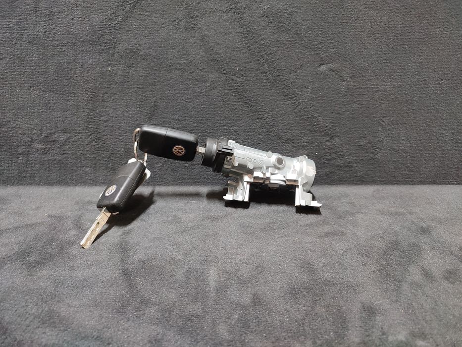 Замок запалювання Гольф 5 Гольф 6 1k0905851B 1k0905865 замок зажигания