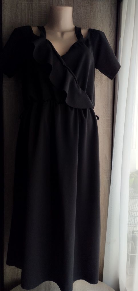 Сукня нова етикетка PLUS SIZE з короткими рукавами на бретелях