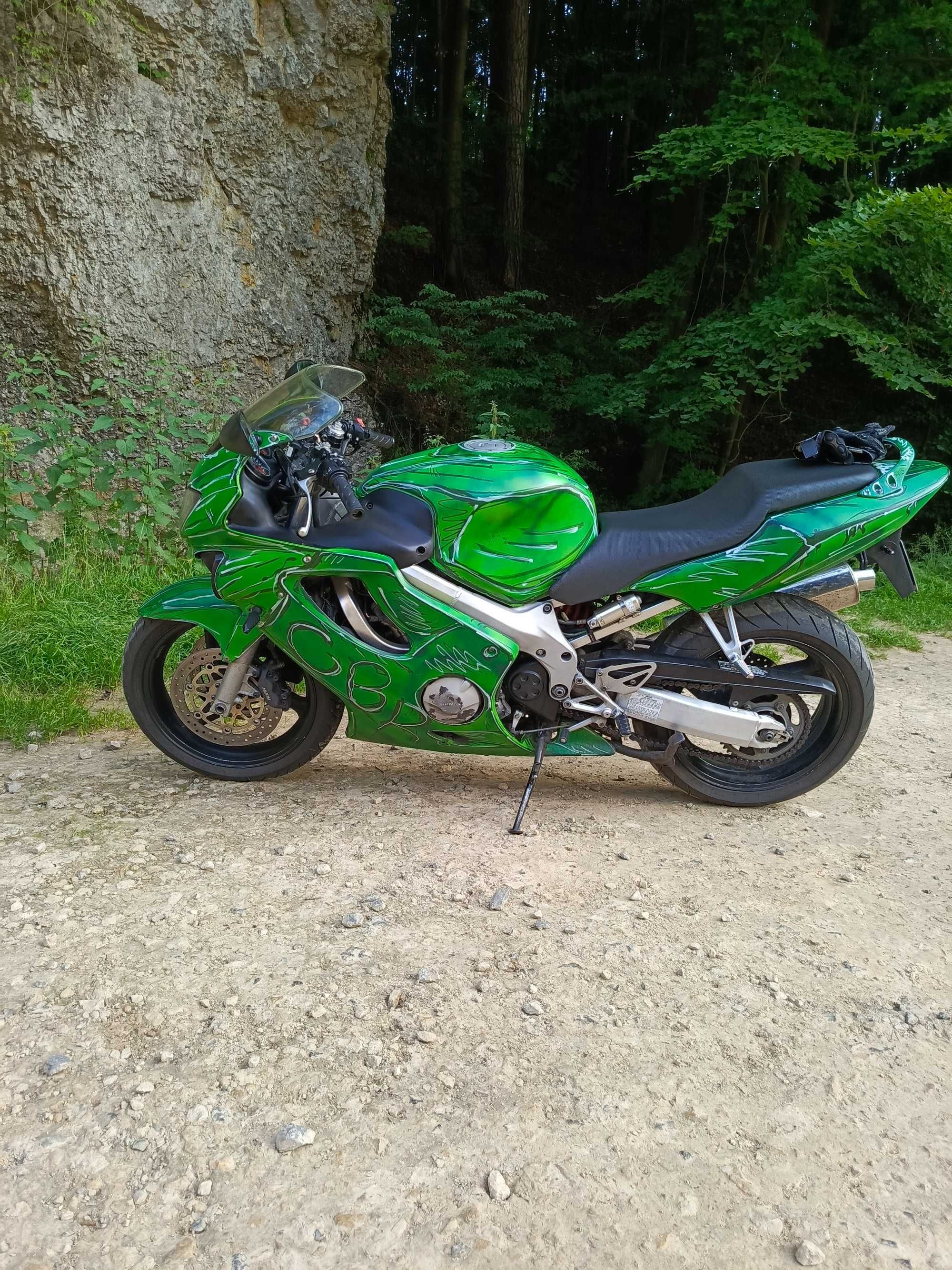 Honda CBR 600 F4