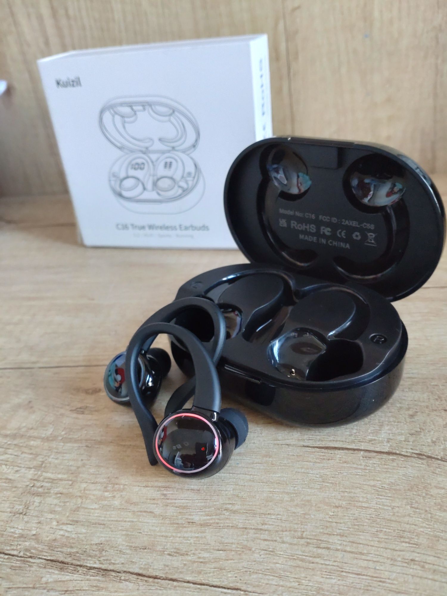 Bezprzewodowe Słuchawki douszne z etui, nowe, Bluetooth
