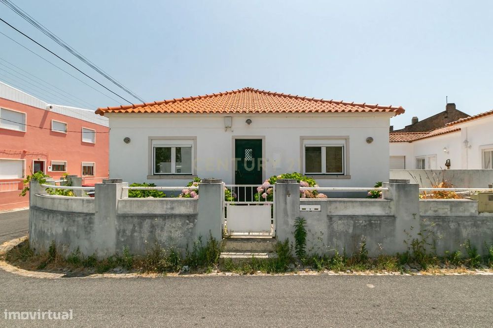 Moradia Térrea Renovada com 3 Quartos- Oportunidade Única em Lisboa!