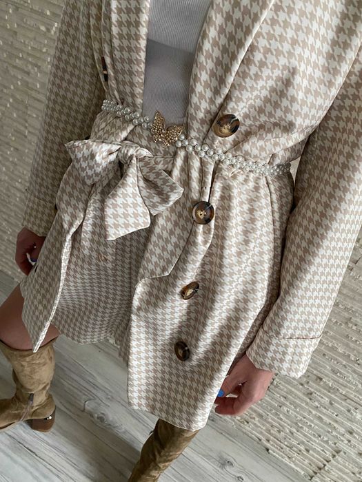 Miss One garnitur pepitka marynarka - spodenki beżowy M-L