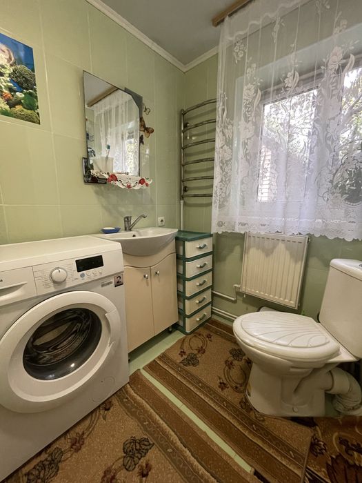 Продаж будинку в центрі міста