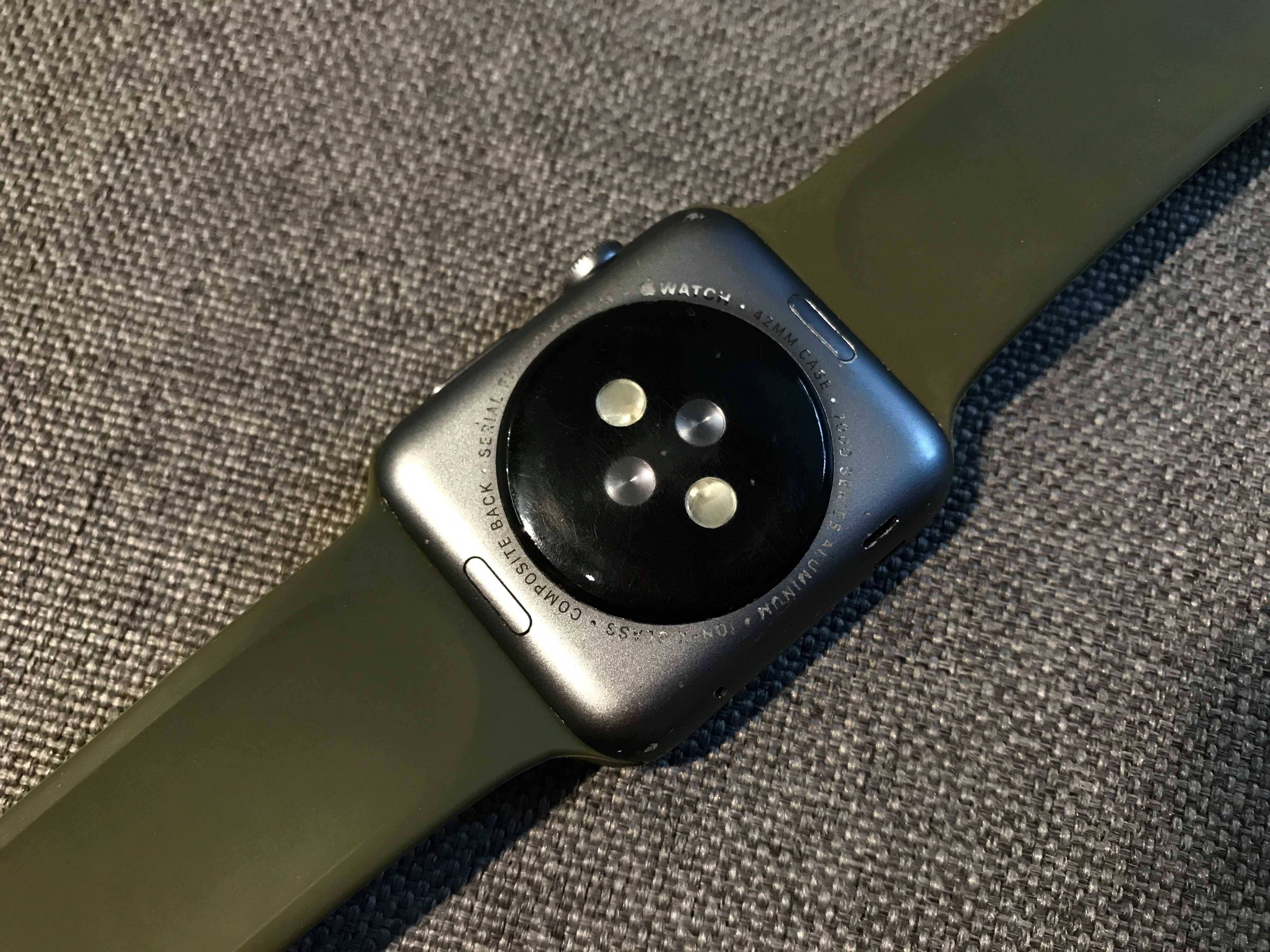 Apple Watch 42mm Space Gray Aluminum Sport Olive model A1554 (MJ3T2)