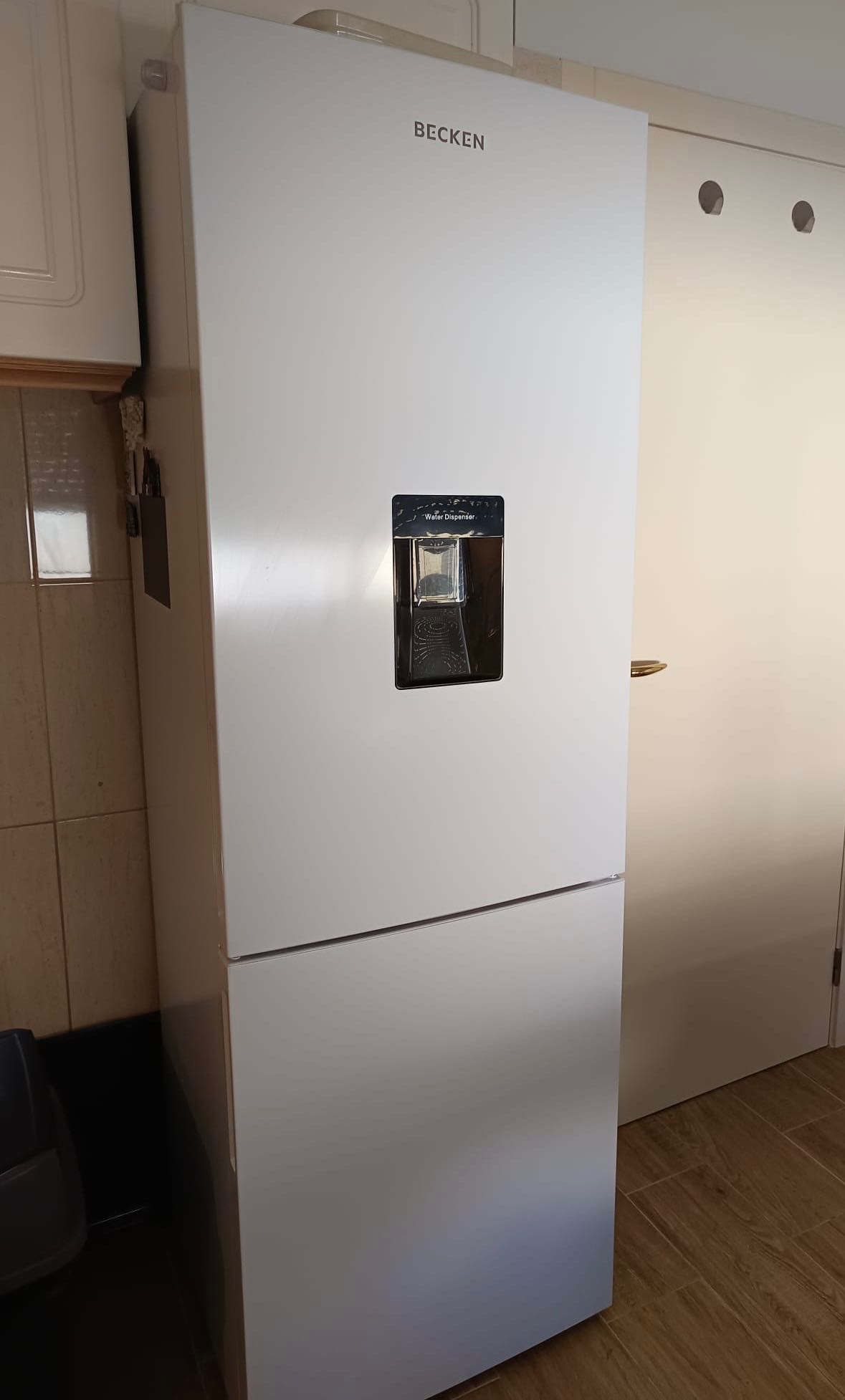 Frigorífico Combinado BECKEN BC3901N