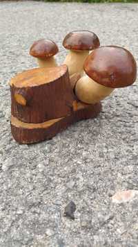 Сувенир из дерева грибы.