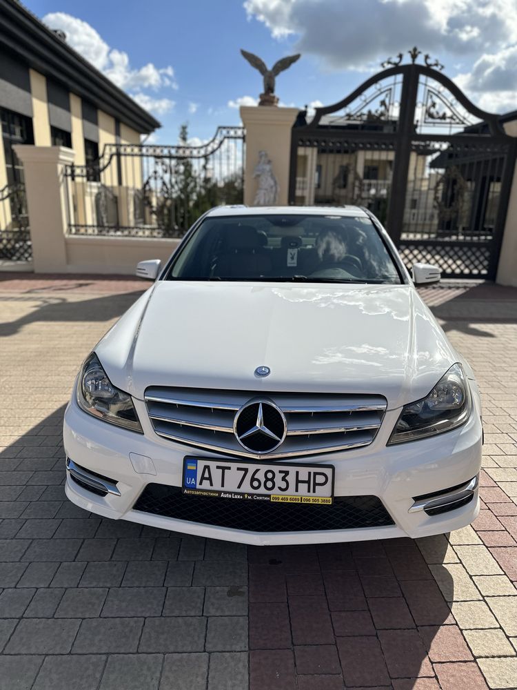 Продаю Mercedes-Benz C250