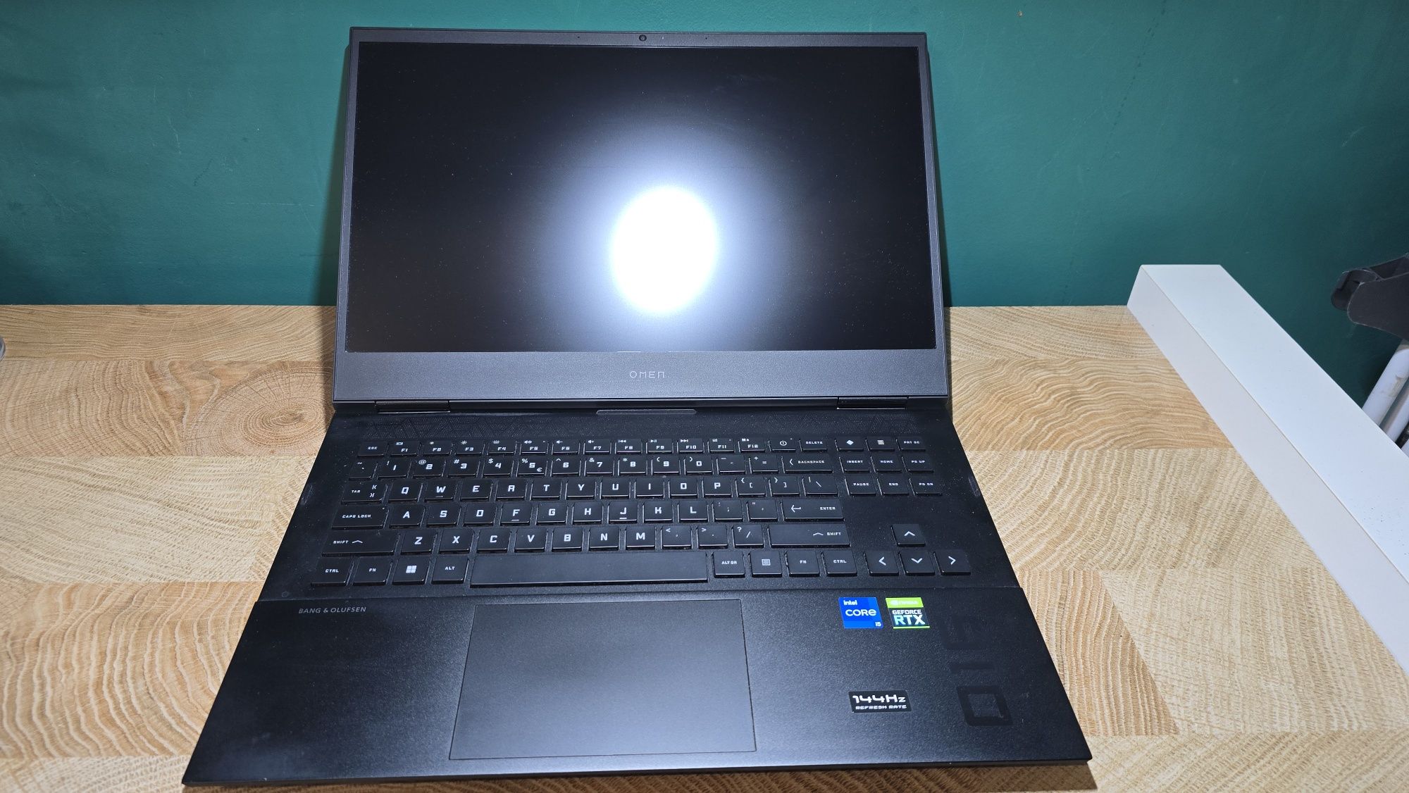 HP Omen i5 11th 16GB RTX3050TI SSD NVMe Win 10