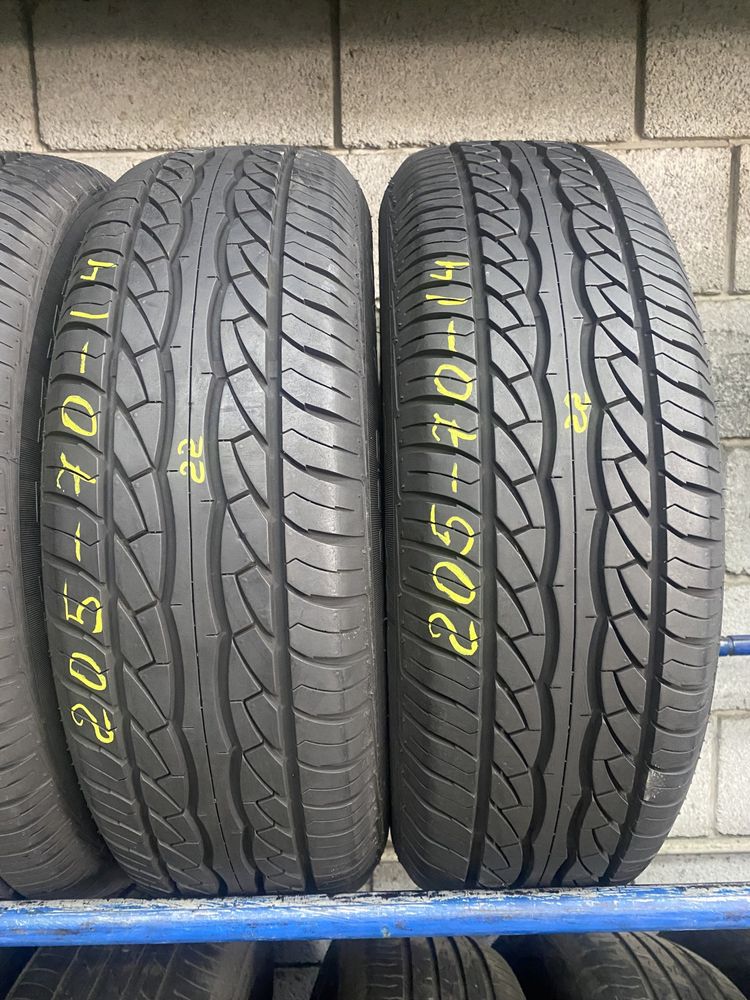 Літні шини 205/70 R14 (95H) MAXXIS