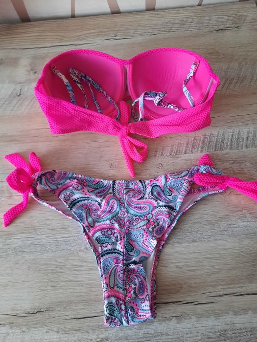 Жіночий купальник S, чашка B