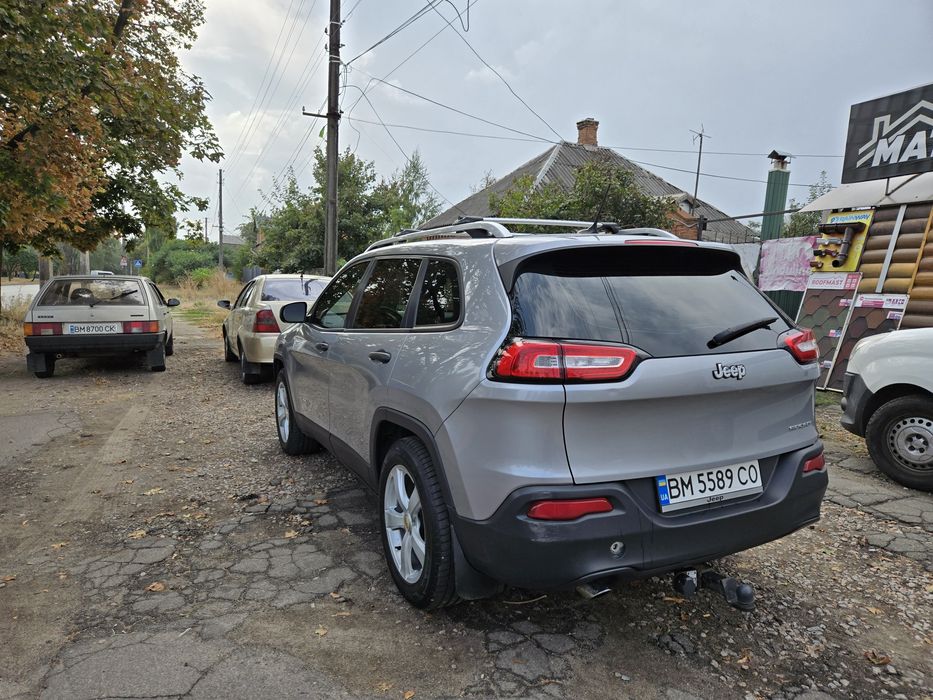 Jeep Cherokee Sport 2.4