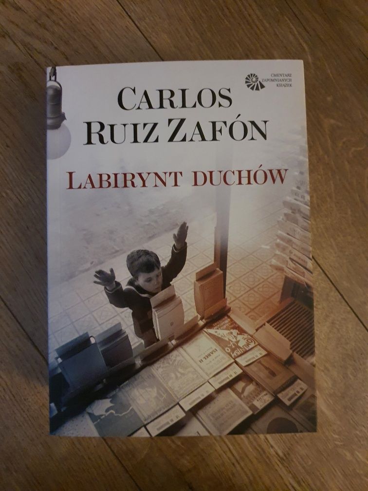 Carlos Ruiz Zafon Labirynt duchów.