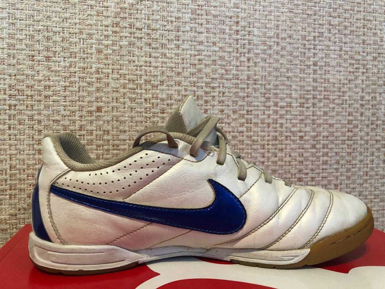 Футзалки Nike Tiempo 38\24cм