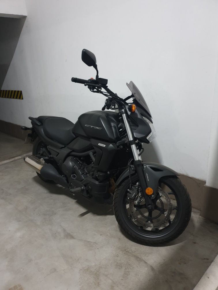 Мотоцикл Honda CTX 700N