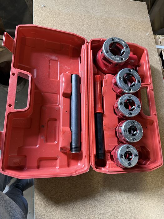 Gwintownica ręczna do rur z grzechotką narzynka 6el od 3/8 - 1 i 1/4