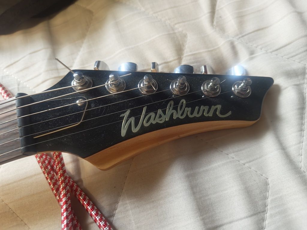 Gitara Washburn plus dodatki