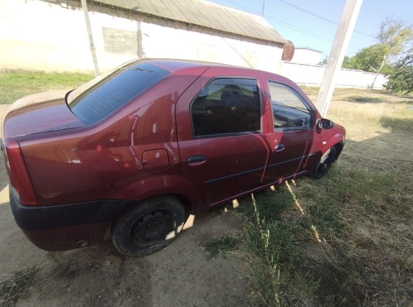 Продам Dacia logan 1.6mpi 2005 года