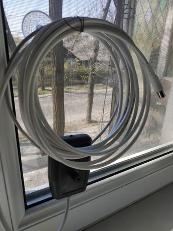Комнатная антенна для Т2 тюнера кольцо с присоской на окно