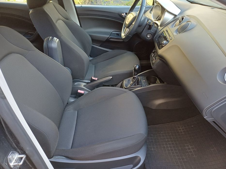 1.6 mpi 105KM, niski przebieg, klima, serwis