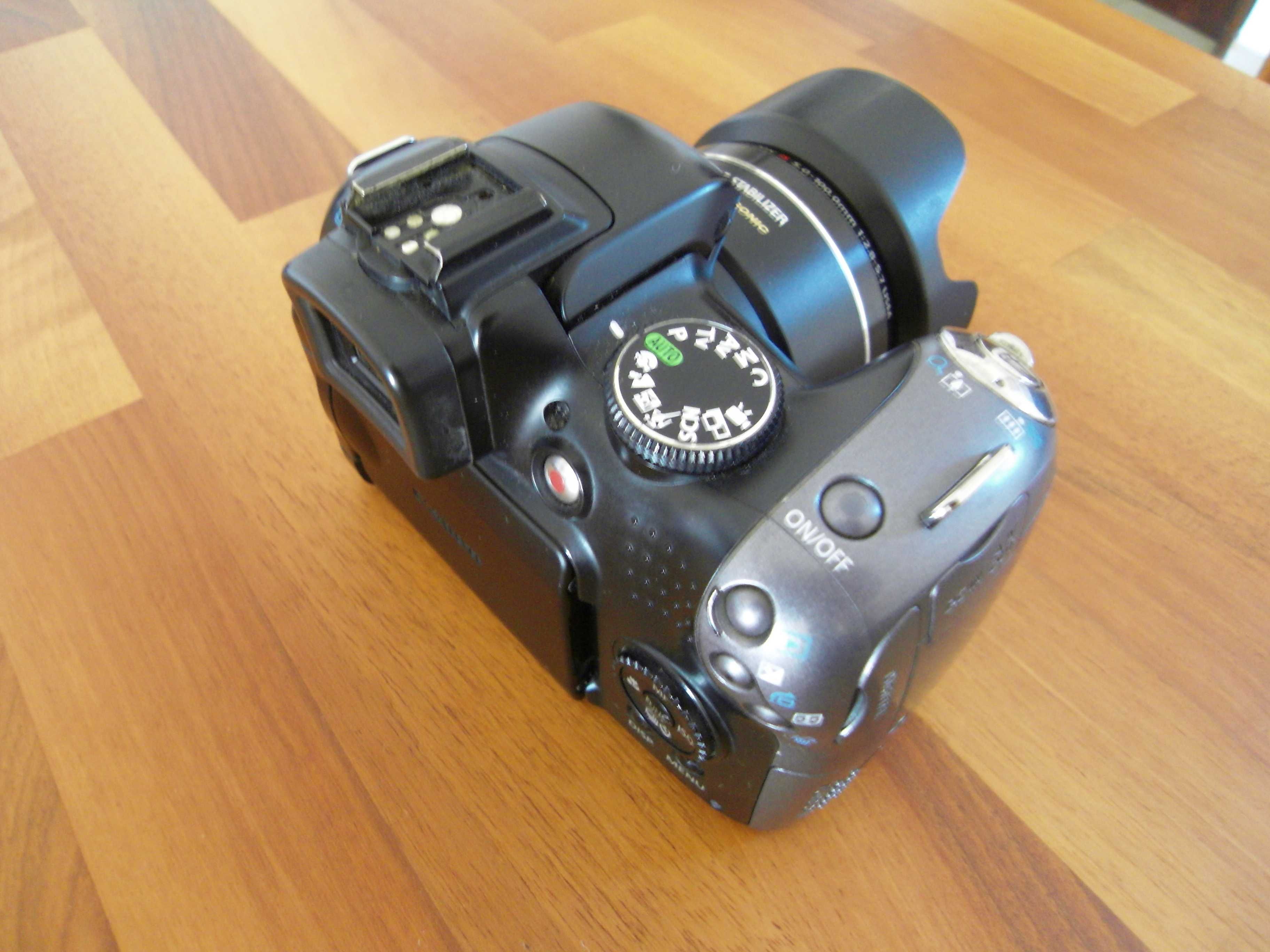 Bridgecamera Canon POWER SHOT 10 IS com 32GB e dois sets de baterias