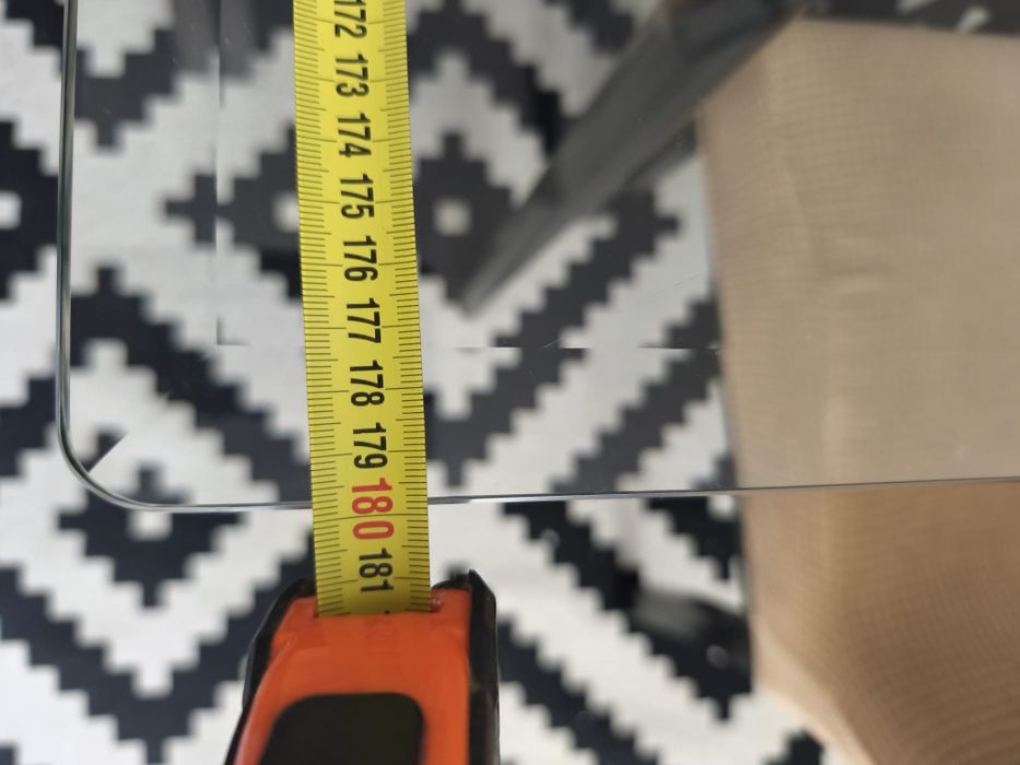 Mesa de Sala com oferta das cadeiras