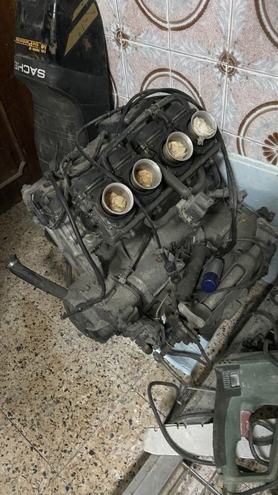 Motor CBR 900 em boas condicoes