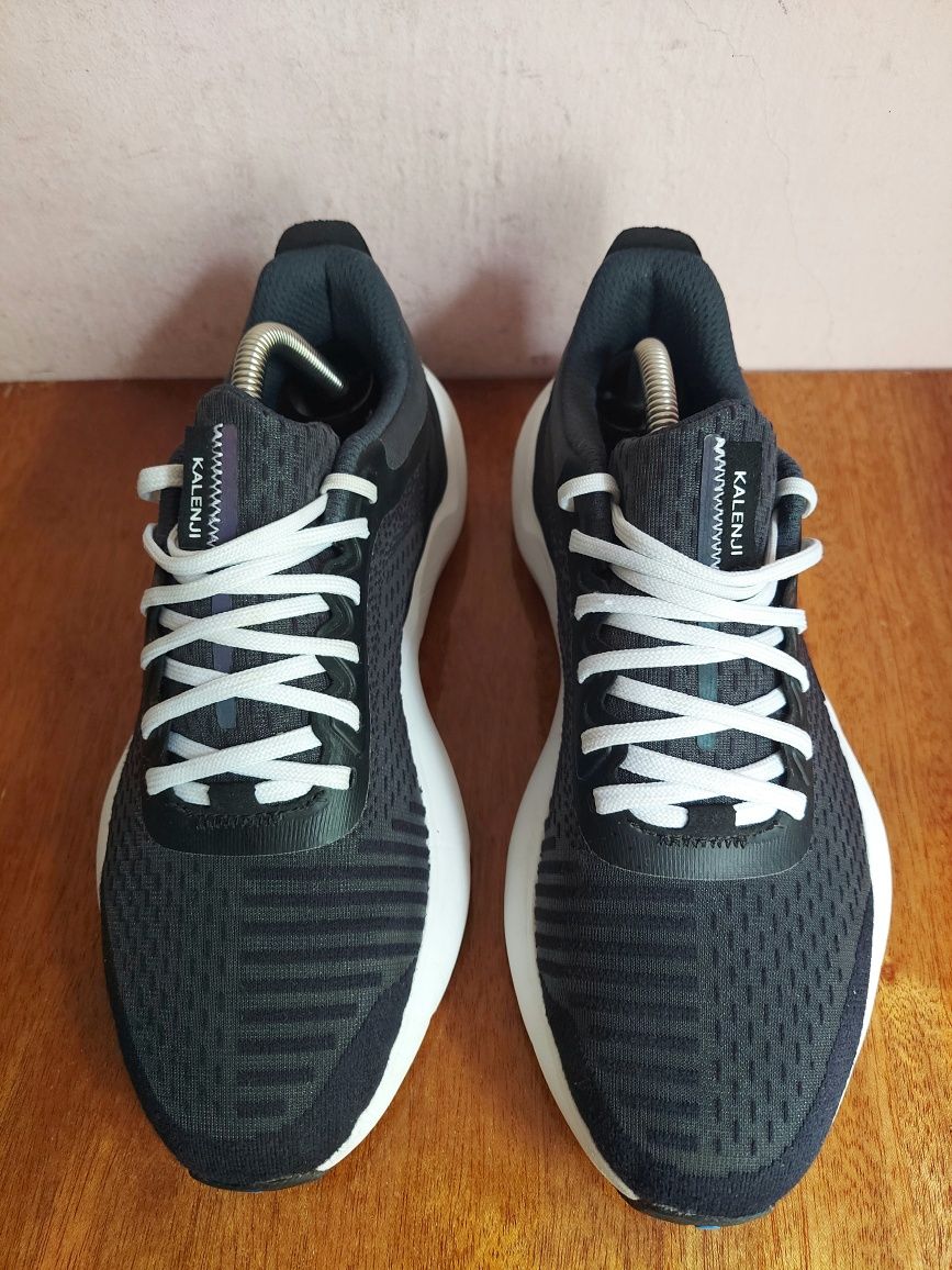 Кросовки бігові фірми kalenji Jogflow 500 nike оригінал 

Розмір по бі