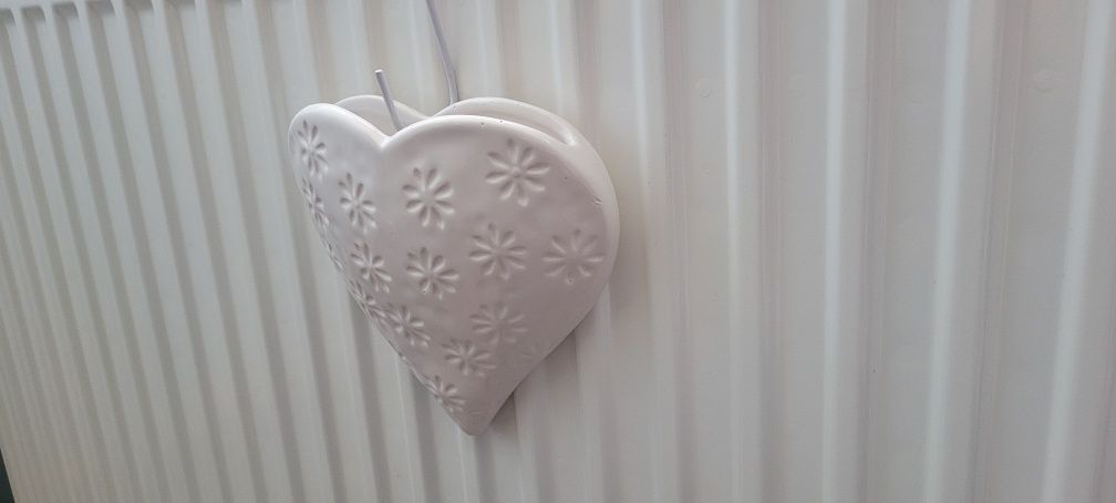 Nawilżacz powietrza ceramiczny grzejnikowy 2 szt .w ksztłcie serca