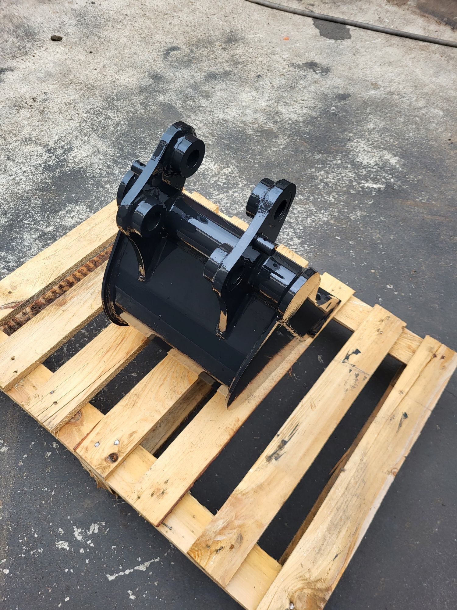 Łyżka kopiąca 30cm do minikoparki JCB 8014/8015/8016/8017/8018