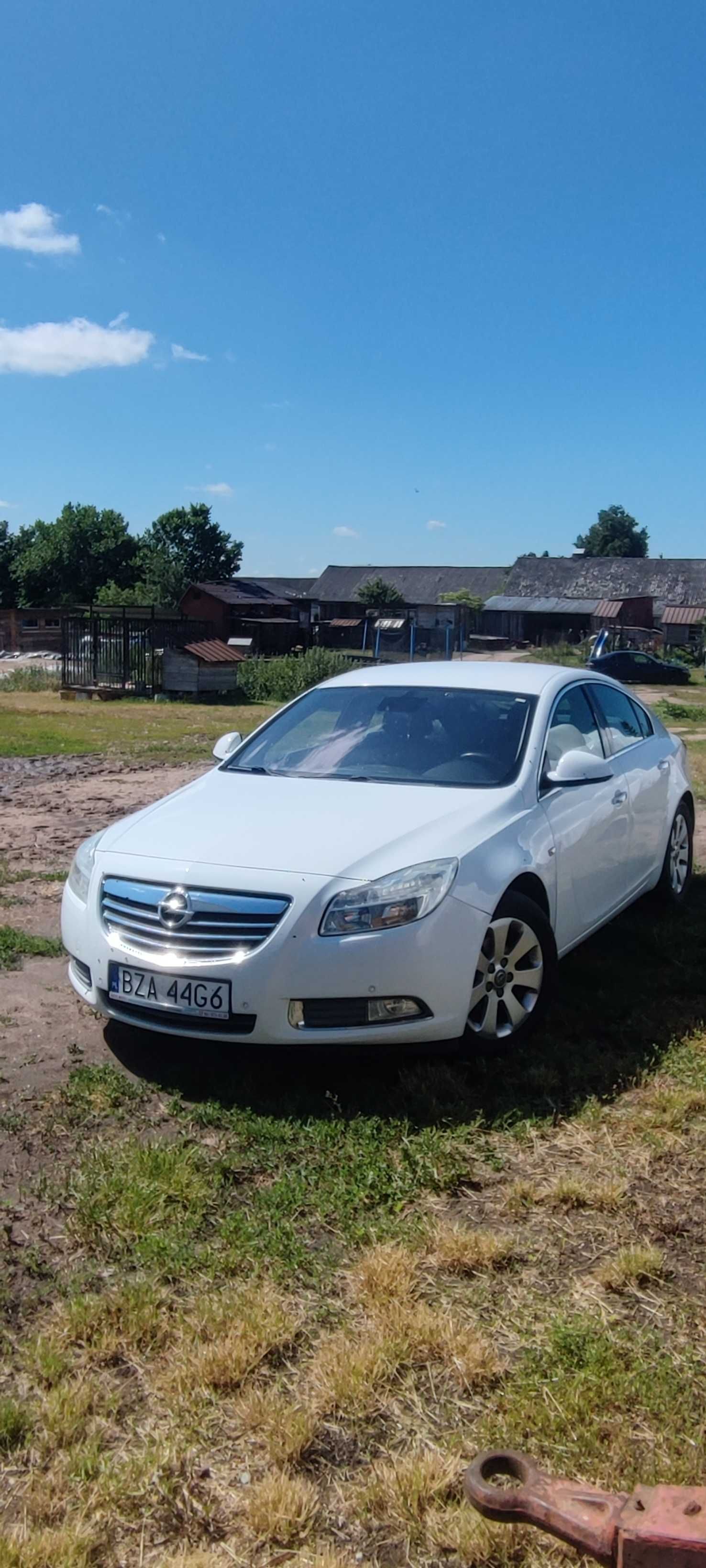 Opel Insignia 2,0 TDCi 130km doinwestowane auto