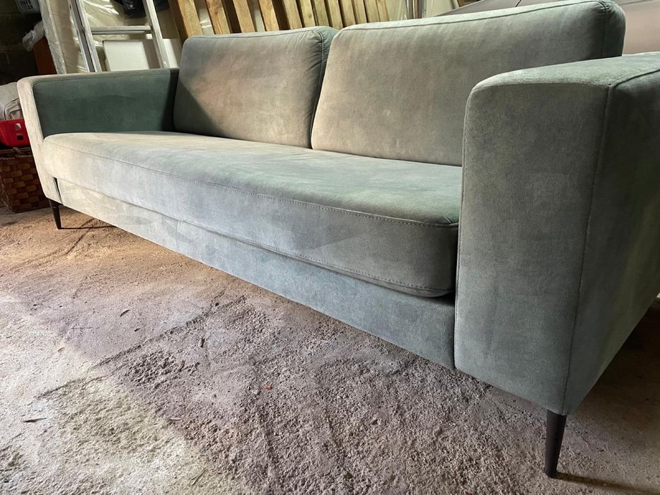 Sofa verde agua, design simples