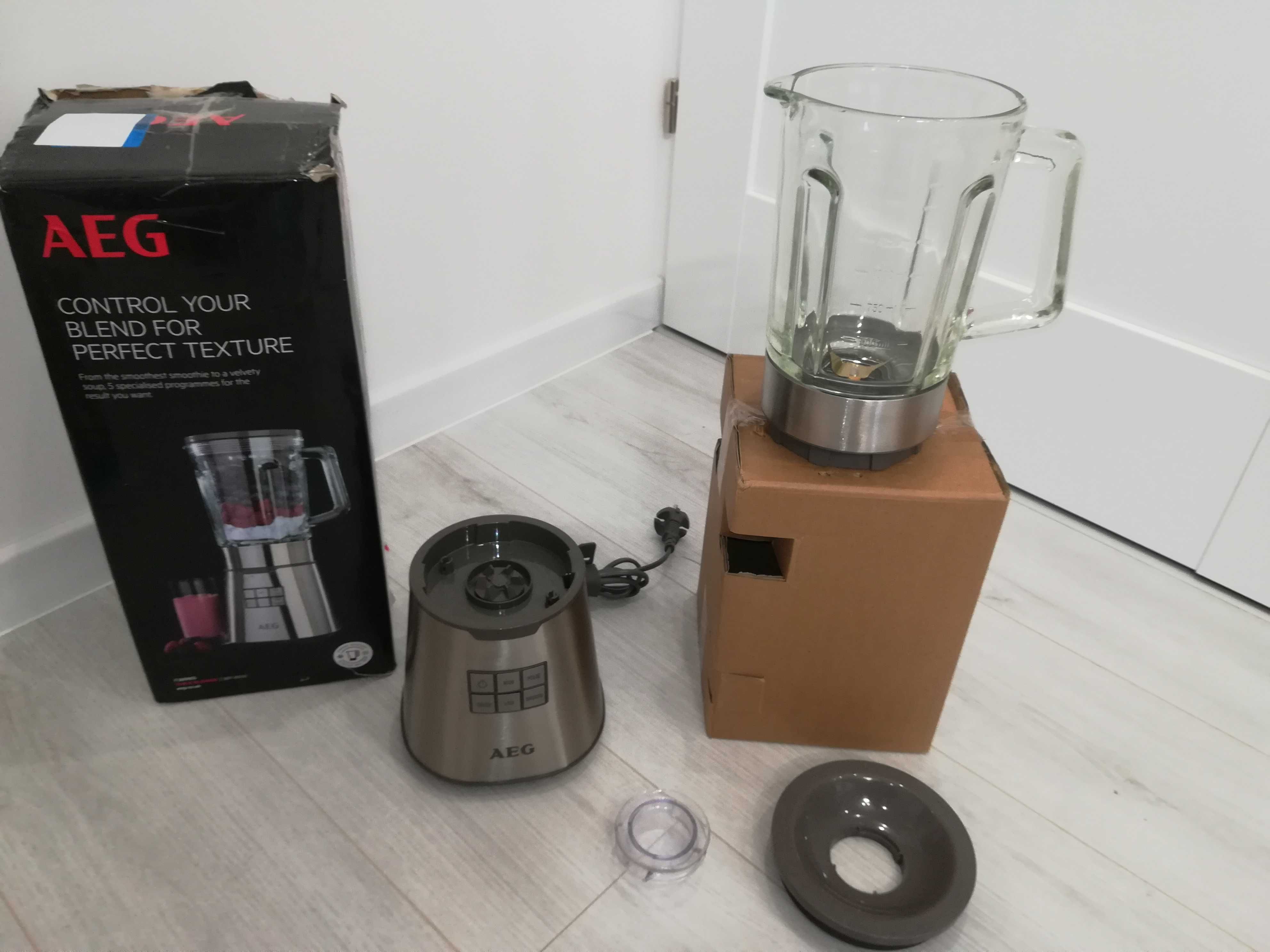 Blender kielichowy AEG SB7 8000