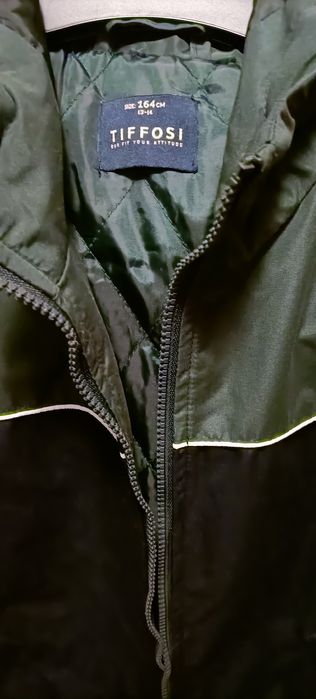 Casaco impermeável acolchoado