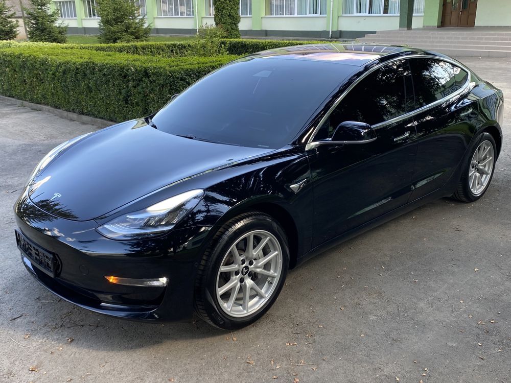 Tesla Model 3 Long Range