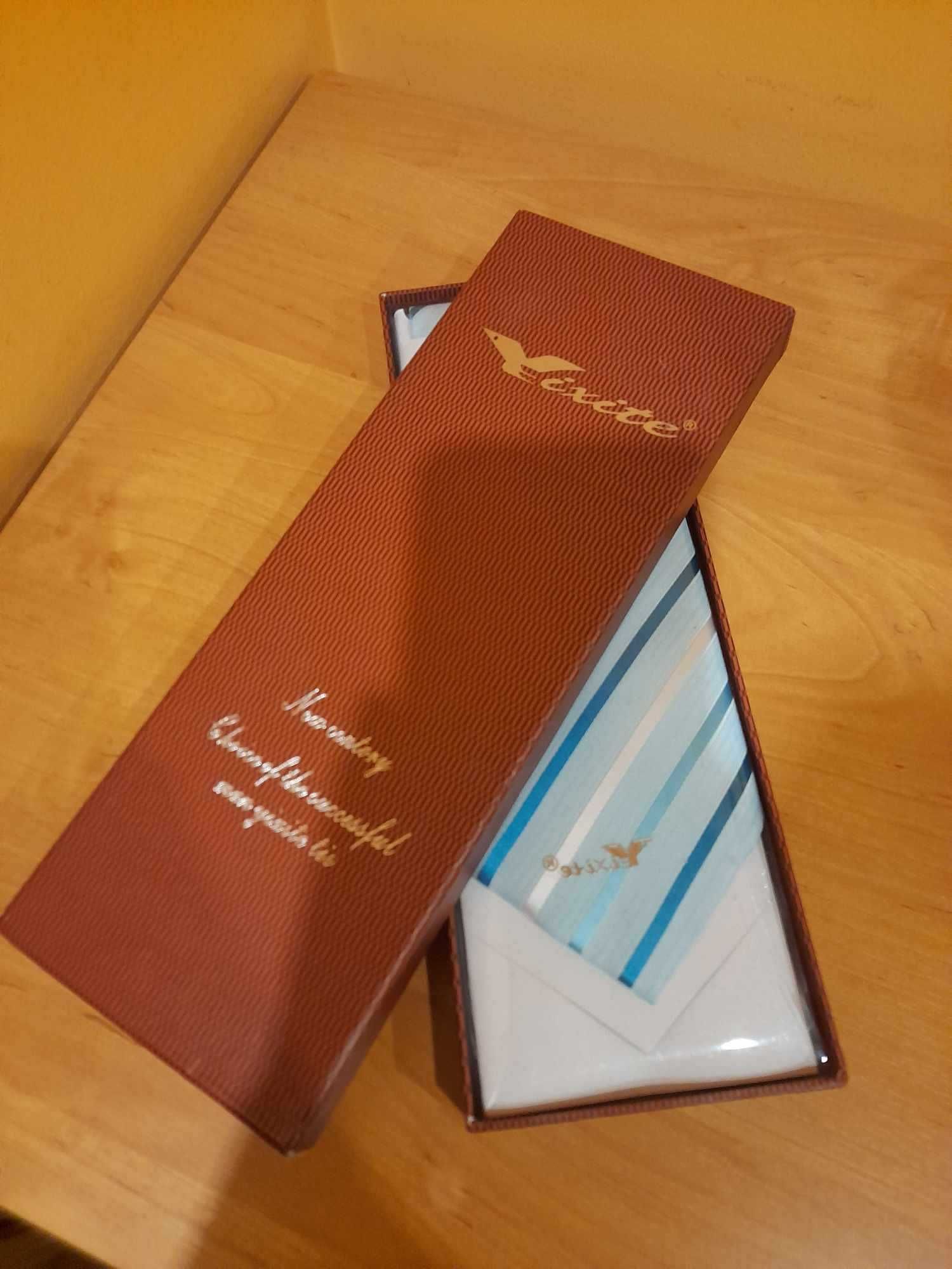 NOWY Elegancki Krawat Męski w paski do garnituru