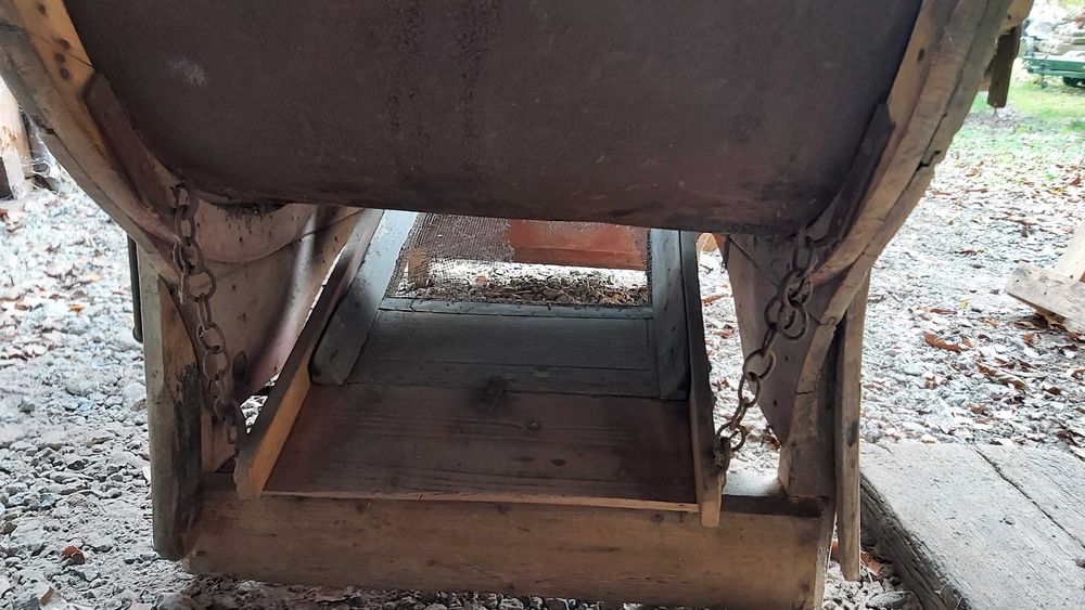 zabytkowy młynek zbożowy może dalej dobrze służyć