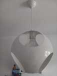 Lampa wisząca do pokoju.