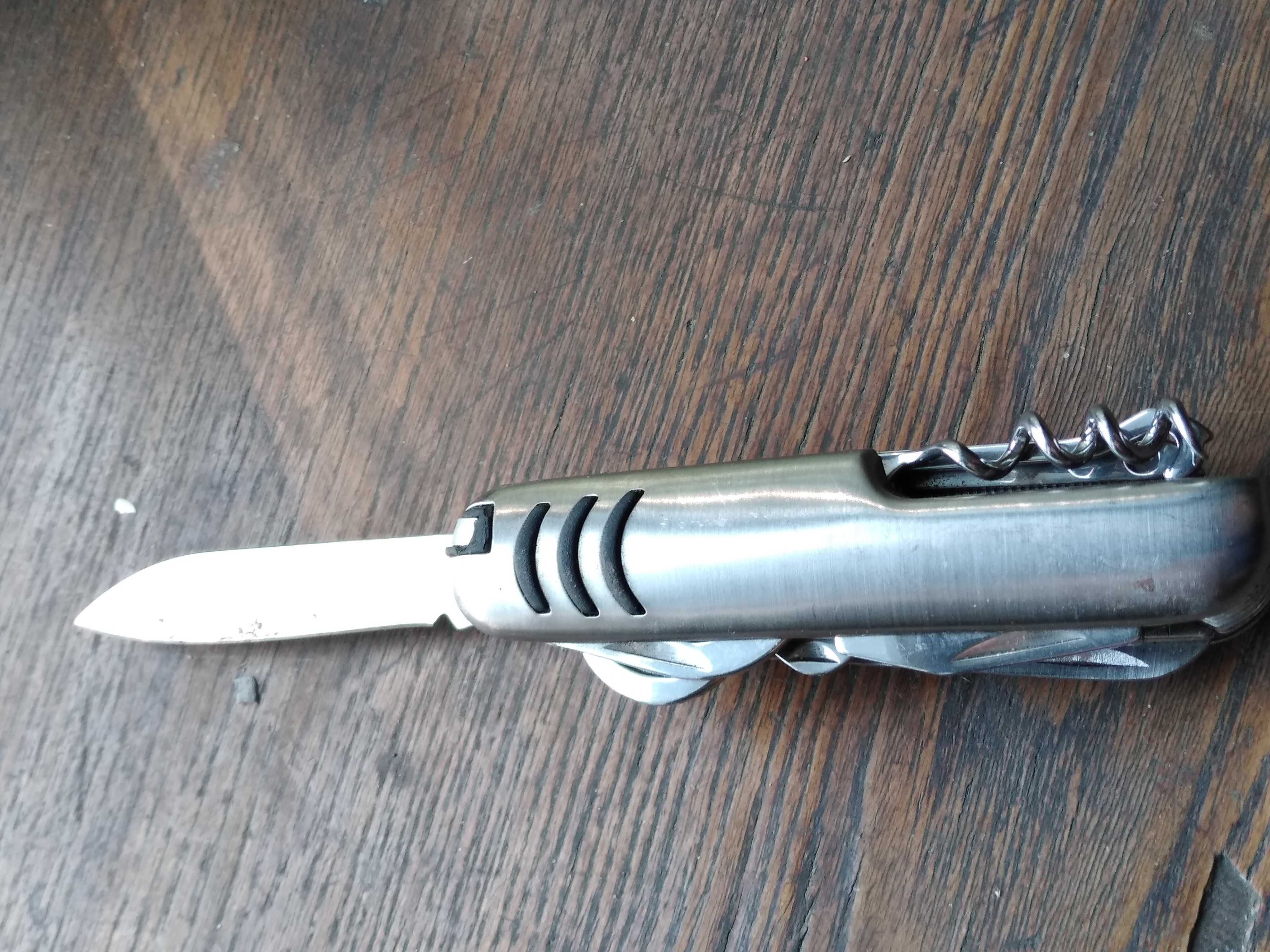 Scyzoryk Kleiber wielofunkcyjny nóż nożyczki piła lupa korkociąg