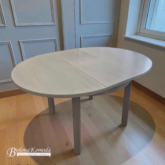 Dębowy stół po odnowieniu okrągły rozkładany