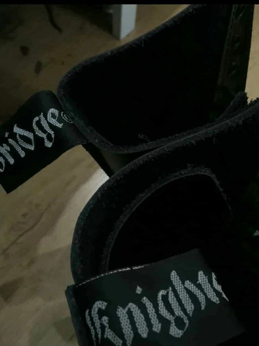 Glany,14 dziurek,rozmiar 40