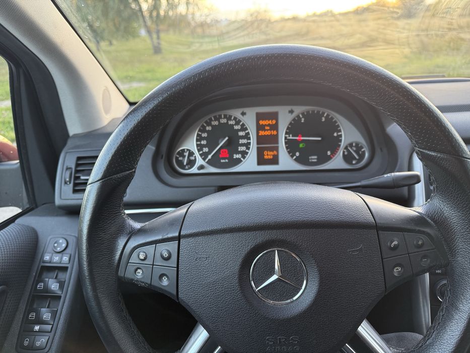Mercedes B 2011 rok