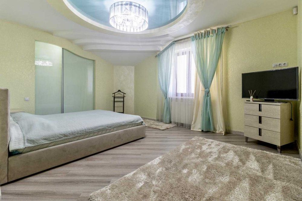 Продаж розкішного будинку, Винники