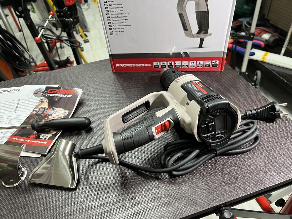 Строительный фен CROWN CT19024K С дисплеем + насадки 2000 Вт