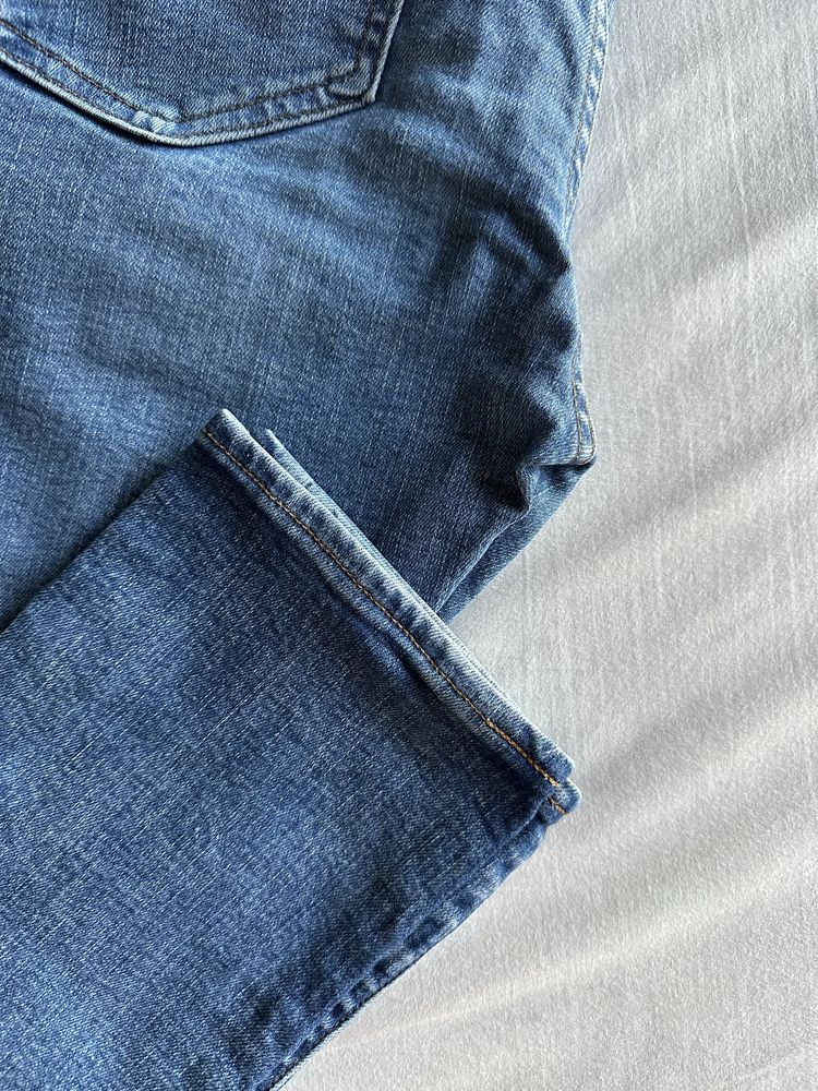 Jeansy Levi’s 519 W33 L32