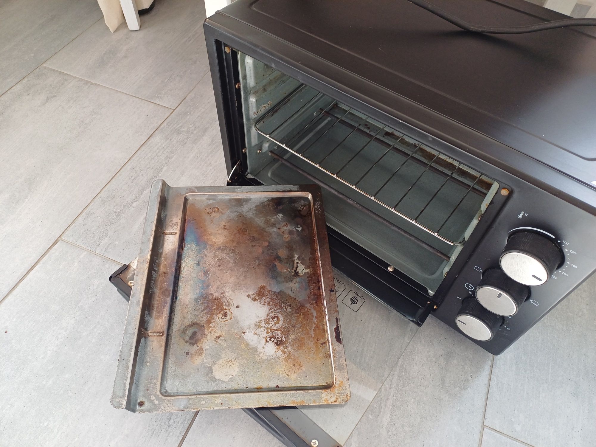 Piekarnik Esperanza 1600W