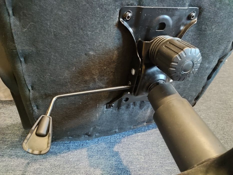 Fotel gamingowy kubełkowy HUZARO 2.5 szary