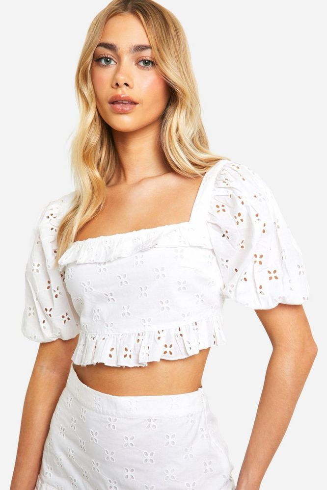 Кроп-топ білий з ажурною вишивкою Boohoo
