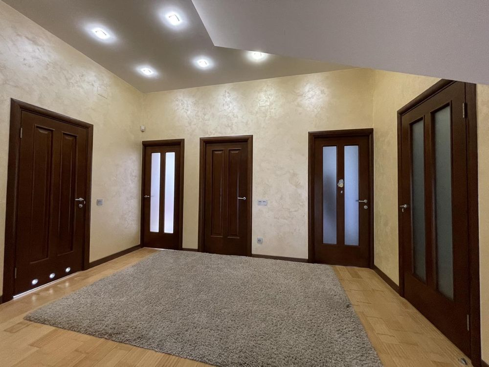 Продається будинок з басейном в селі  Солонка , вул. Симоненка