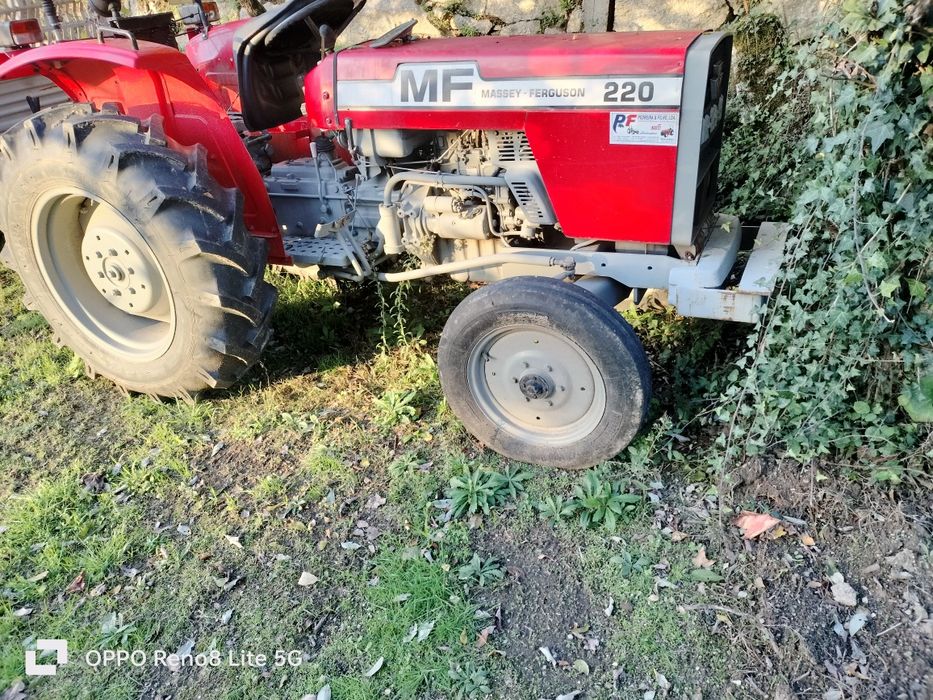 Trator ferguson 220